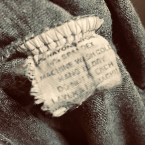 Gilmour Vancouver Soft Grey Bamboo Rayon Tank Top - Picture 6 of 11